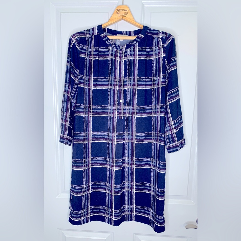LOFT Outlet Navy/White/Gray Plaid Shirt Dress in Size M